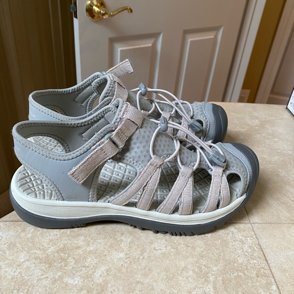 ZeroXposur Light Gray Sandals